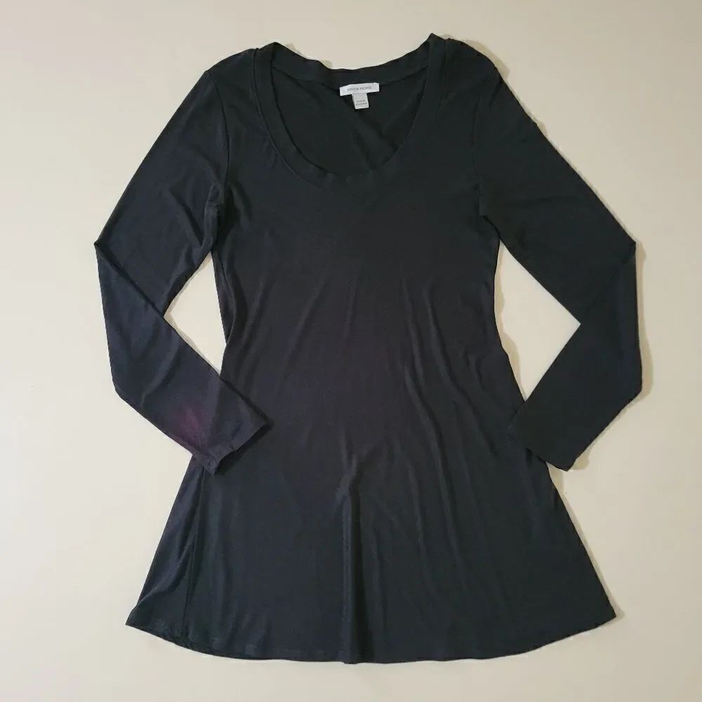 Boston Proper Black Scoop-Neck Long Sleeve Midi Dress
